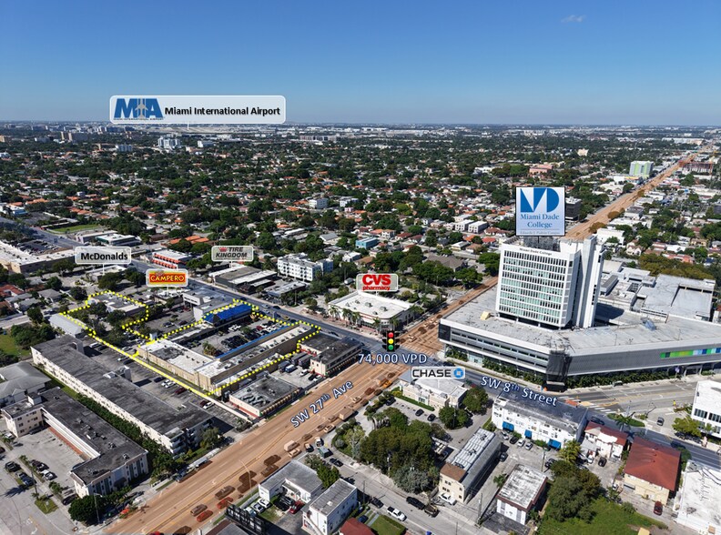 2742 SW 8th St, Miami, FL à vendre - Photo du bâtiment - Image 3 de 10