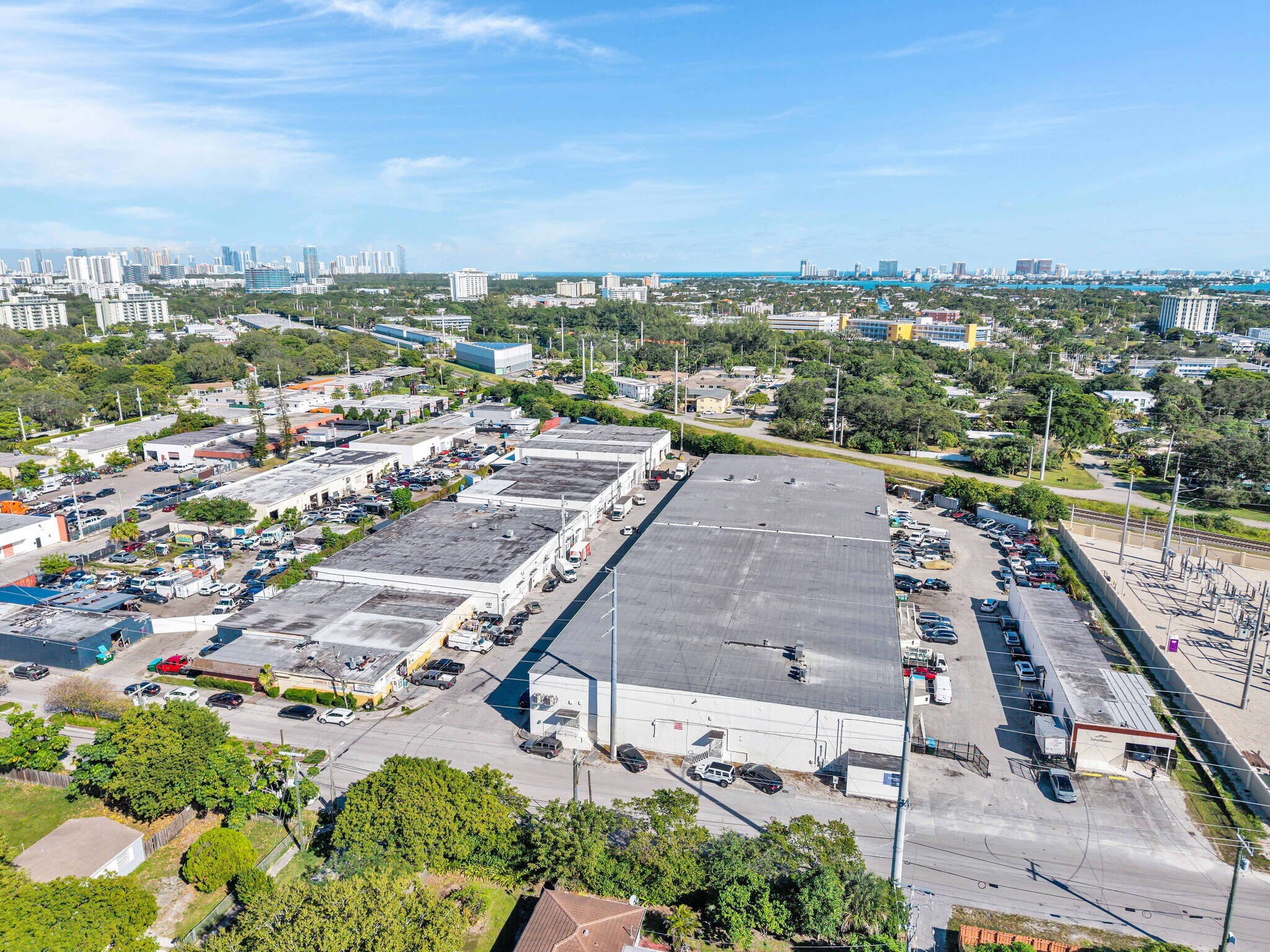 12955 NE 14th Ave, North Miami, FL à vendre Photo du bâtiment- Image 1 de 34