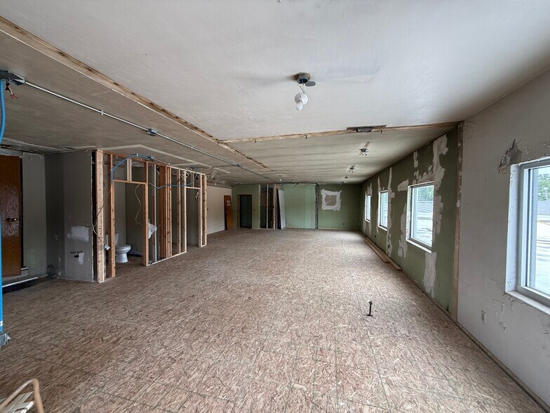 10906-10910 US 24, Fort Wayne, IN à louer - Photo du bâtiment - Image 2 de 7