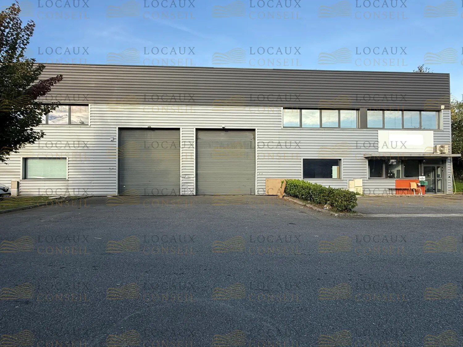 Flex in Saint-Brice-sous-Forêt for lease Building Photo- Image 1 of 10