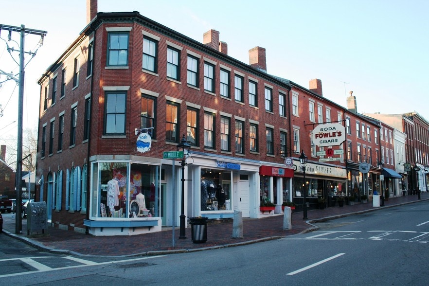4 Middle St, Newburyport, MA for lease - Building Photo - Image 1 of 3