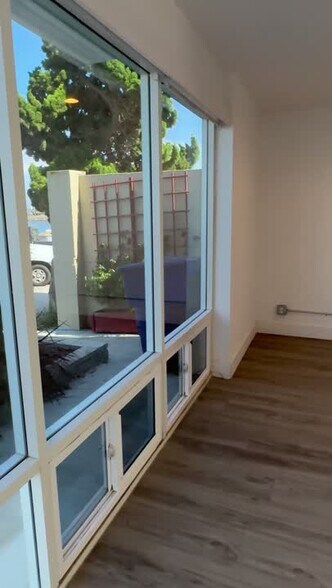 2909 Ocean Dr, Oxnard, CA à louer - Vidéo sur l’inscription commerciale - Image 2 de 21