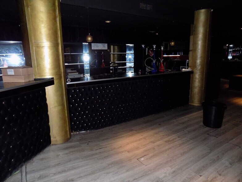 Centro Comercial Zoco portfolio of 2 properties for sale on LoopNet.ca - Interior Photo - Image 3 of 17