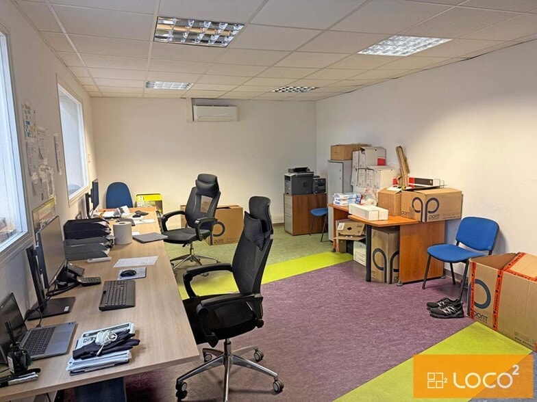 Industrial in Saint-Alban for lease - Building Photo - Image 3 of 9