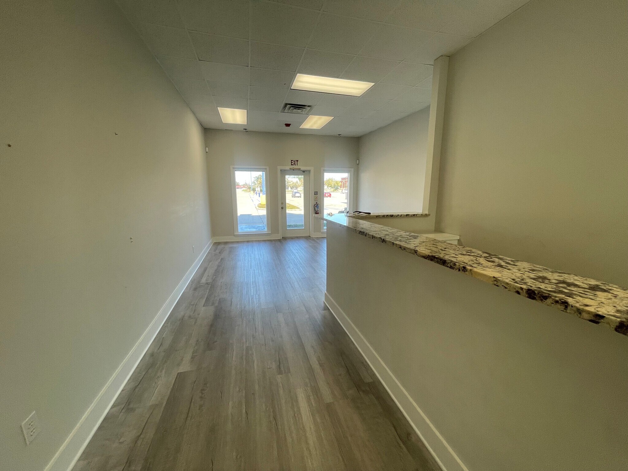 1000 Parkview Dr, New Iberia, LA à louer Photo intérieure- Image 1 de 5