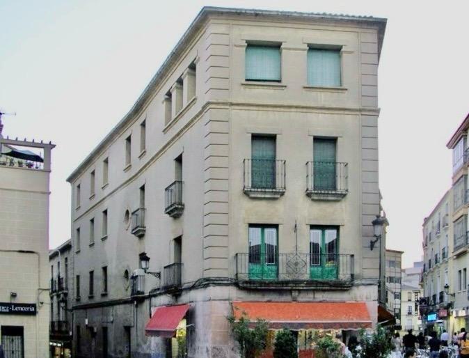 Office in Cáceres, Cáceres for sale - Building Photo - Image 2 of 19