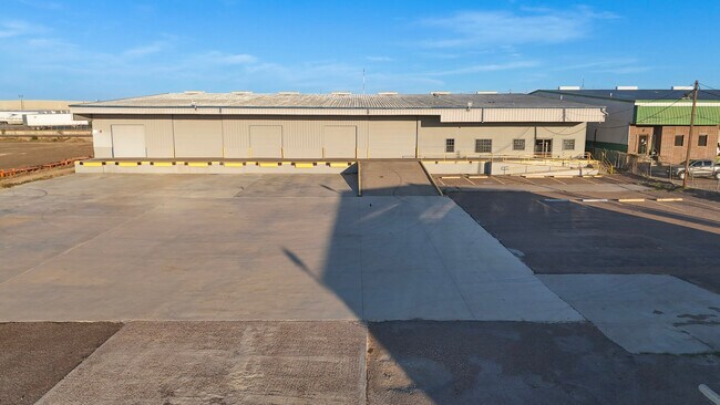 More details for 13505 Regional Dr, Laredo, TX - Industrial for Lease