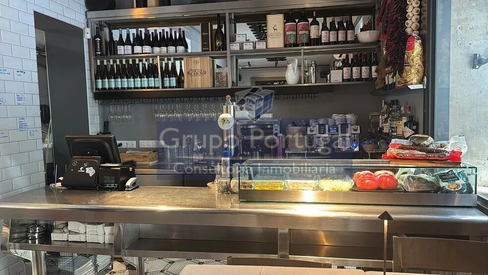 Retail in Madrid, Madrid for lease - Interior Photo - Image 1 of 10