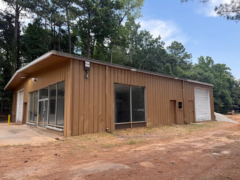 1350 Commerce Dr, Stockbridge, GA à louer - Photo du bâtiment - Image 2 de 17