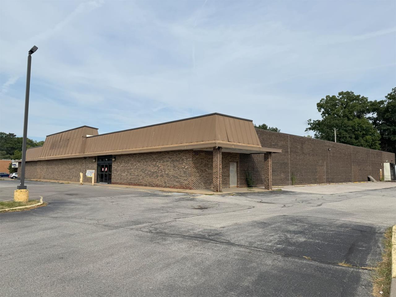8563 Watson Rd, Saint Louis, MO for lease Building Photo- Image 1 of 6