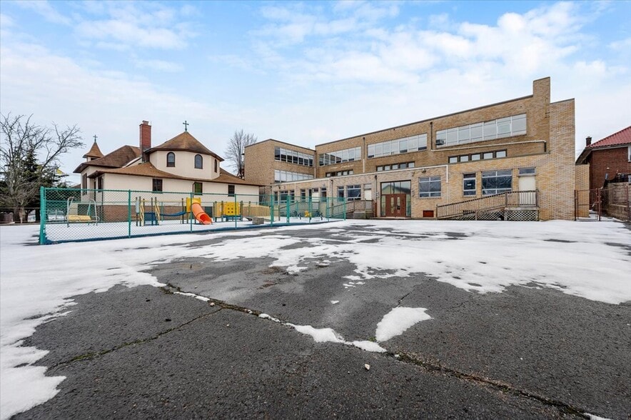 90 Henry St, Inwood, NY for lease - Building Photo - Image 3 of 30