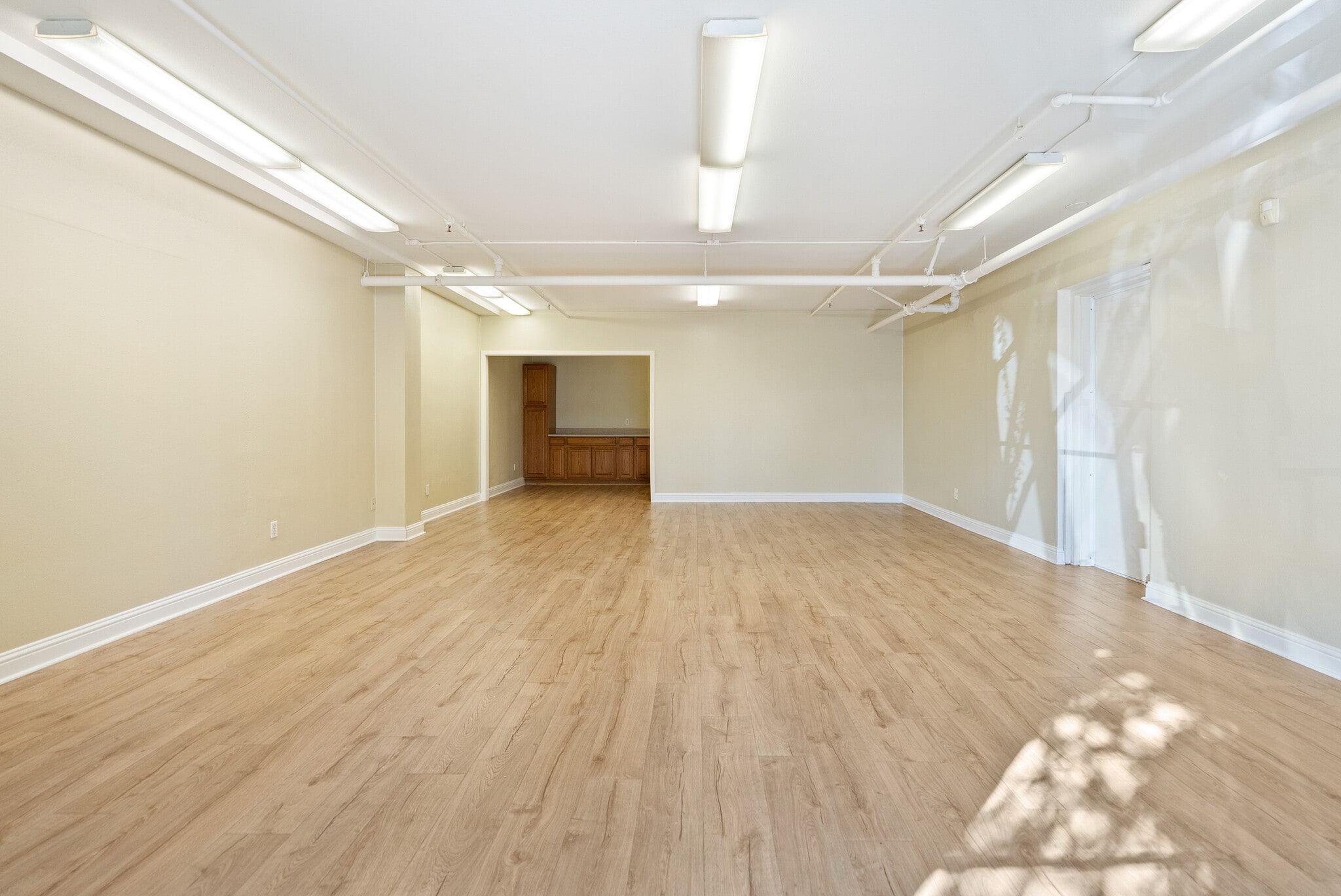 2074-2104 Parker St, San Luis Obispo, CA for lease Interior Photo- Image 1 of 17