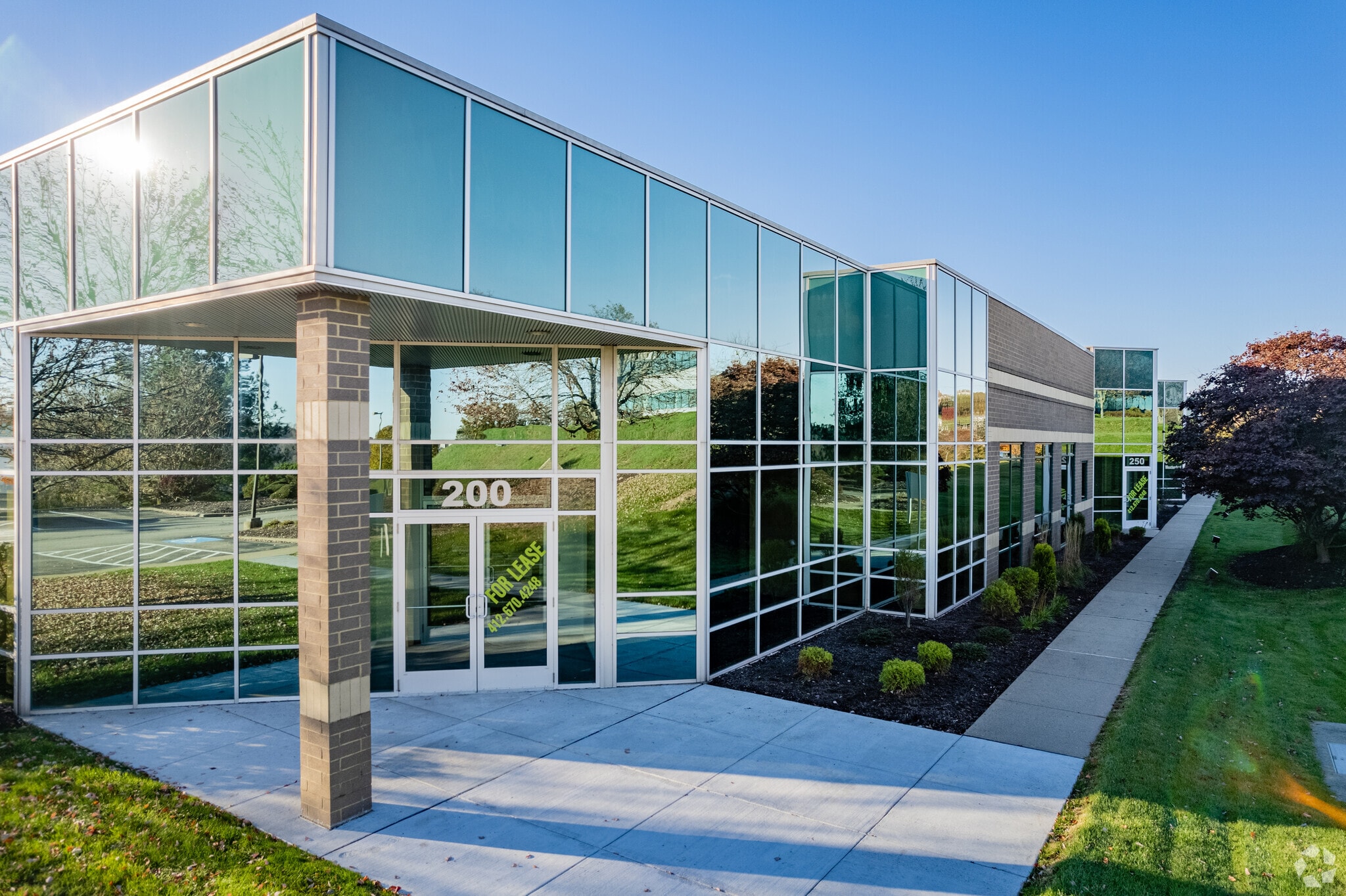 121 Hillpointe Dr, Canonsburg, PA for lease Primary Photo- Image 1 of 6