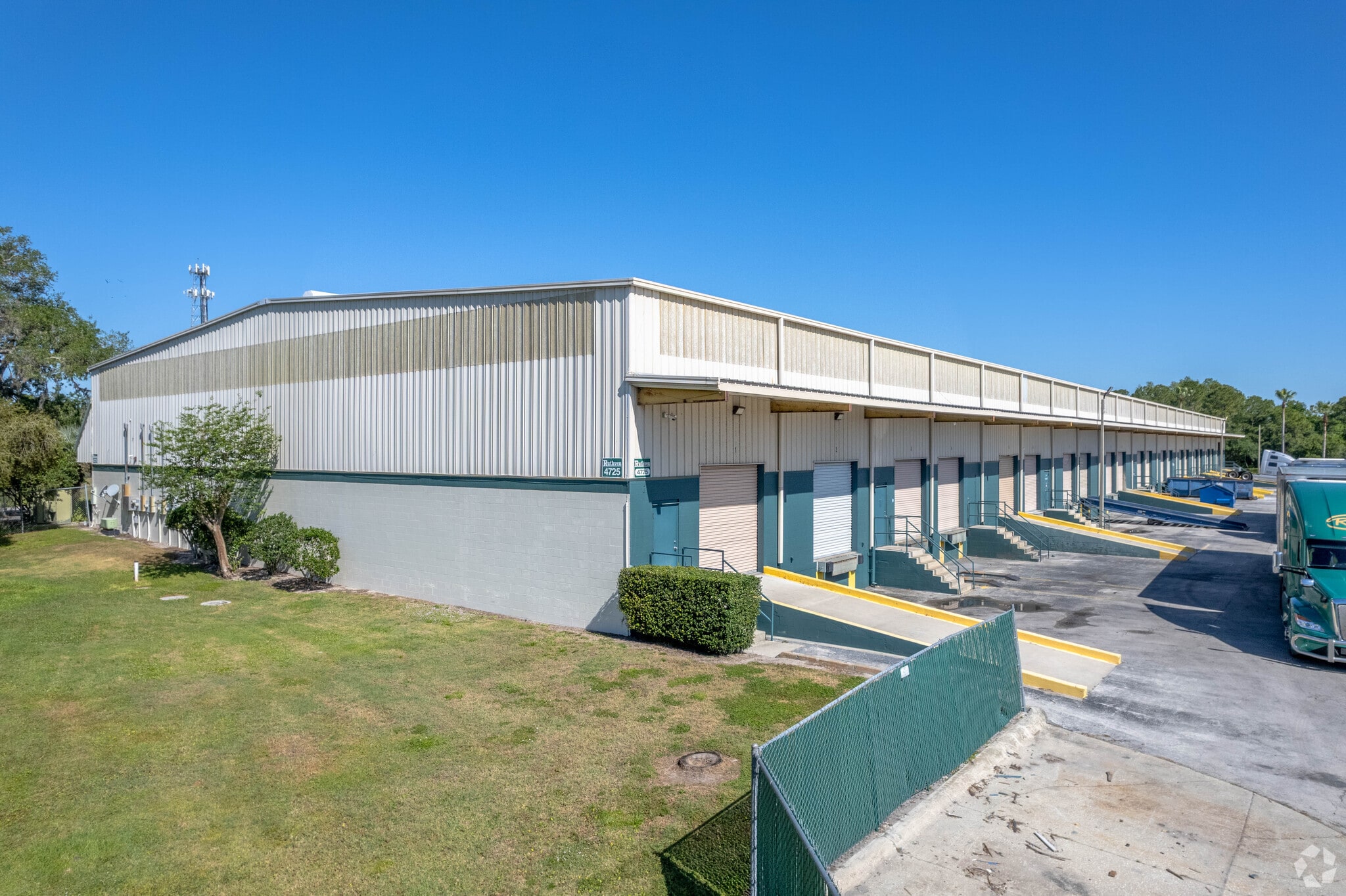 4725 E Lakeland Commerce Pky, Lakeland, FL for lease Primary Photo- Image 1 of 9