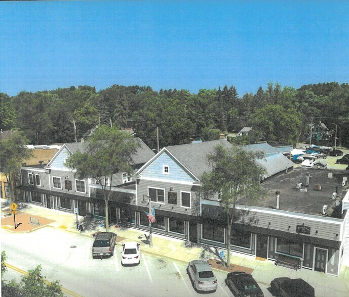 330-336 E Main St, Twin Lakes, WI à louer - Photo principale - Image 1 de 1