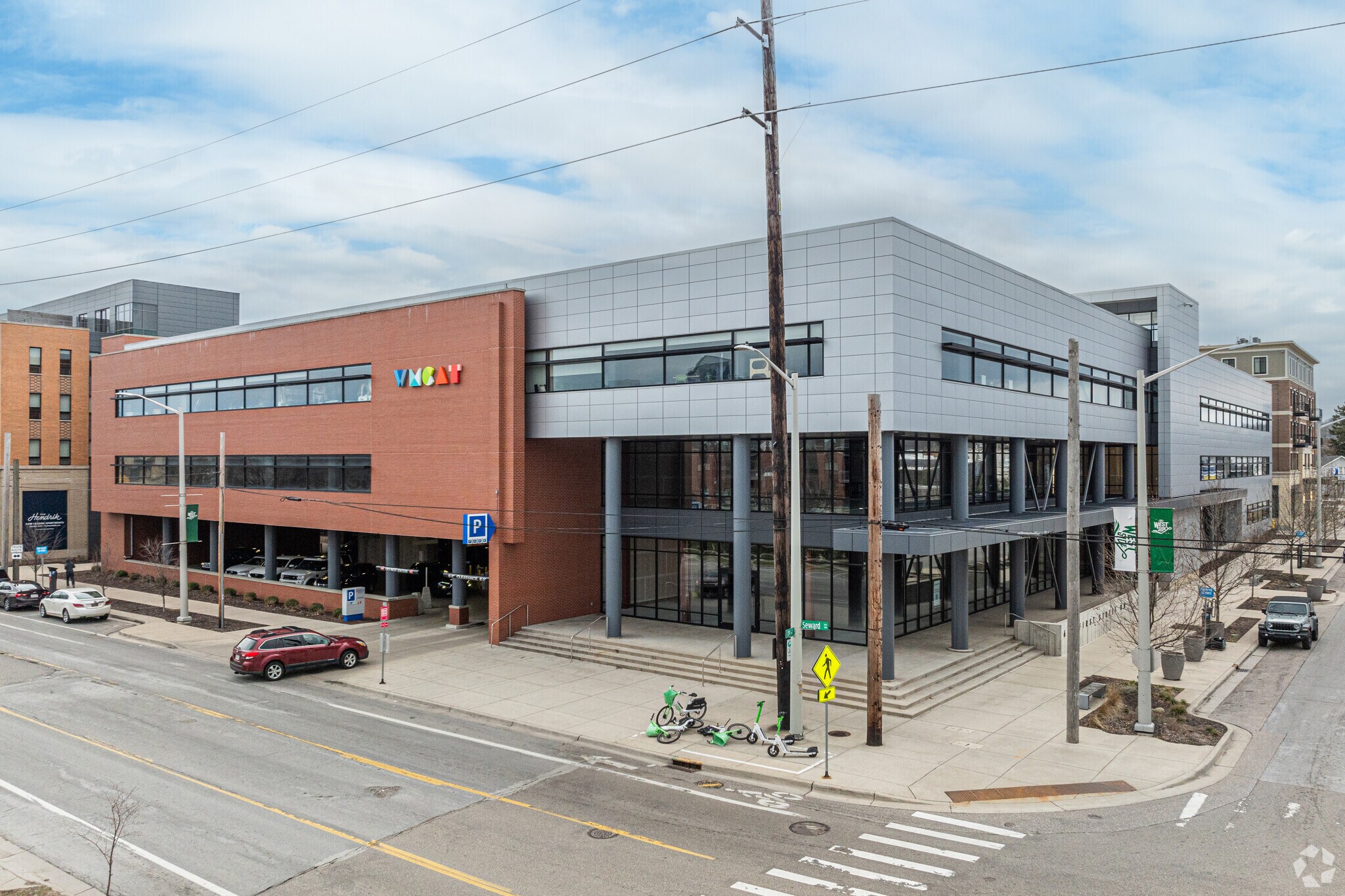 614 First St NW, Grand Rapids, MI for lease Primary Photo- Image 1 of 6