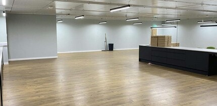 Store 1 Front Office, Bourne Enterprise Park, Bourne à louer Photo intérieure- Image 1 de 1