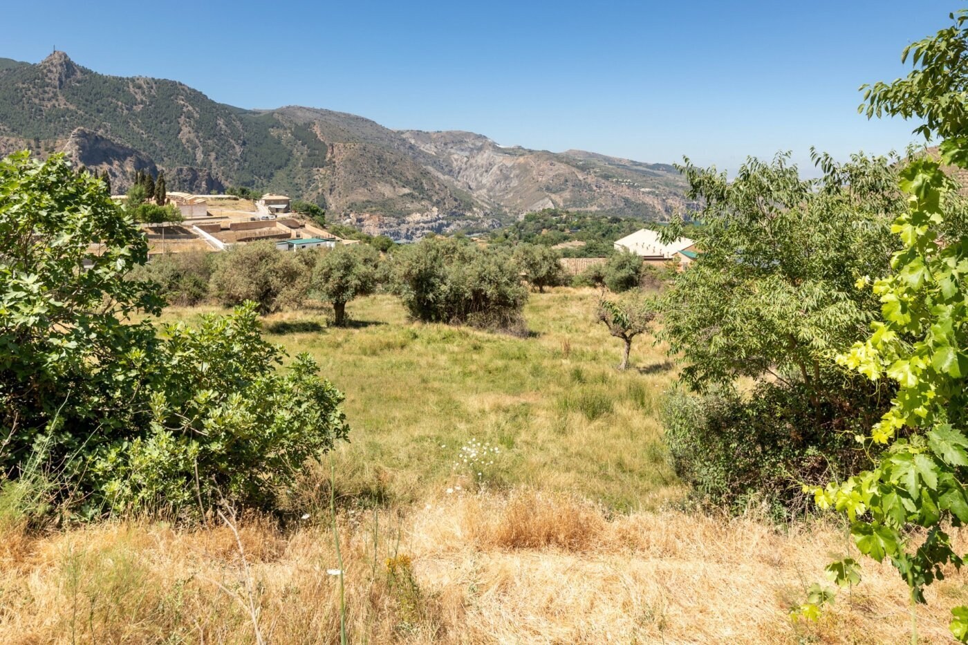 Calle Fuente 16 Caños, Güéjar Sierra, Granada for sale Primary Photo- Image 1 of 21