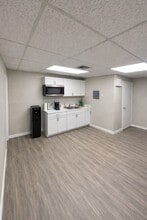 3700 NW 124th Ave, Coral Springs, FL for lease Interior Photo- Image 1 of 5