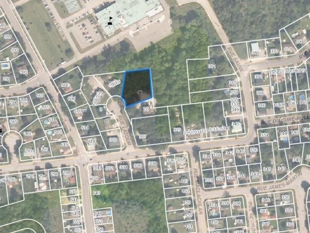 42 Rue Latour, Gatineau, QC for sale Primary Photo- Image 1 of 1