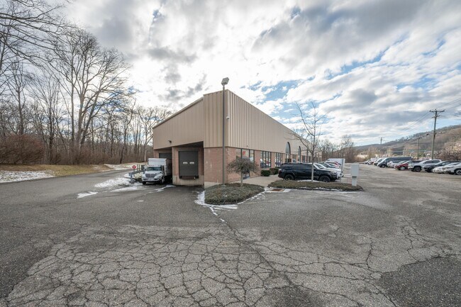 More details for 1087 Federal Rd, Brookfield, CT - Industrial for Lease