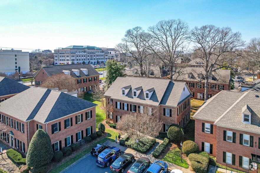 6813 Fairview Rd, Charlotte, NC for lease - Aerial - Image 2 of 13