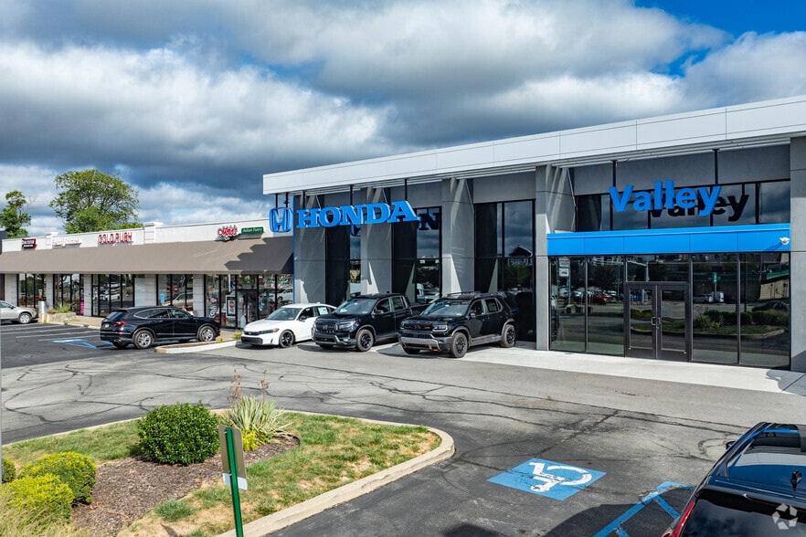 4201-4221 William Penn Hwy, Monroeville, PA for lease - Primary Photo - Image 1 of 1