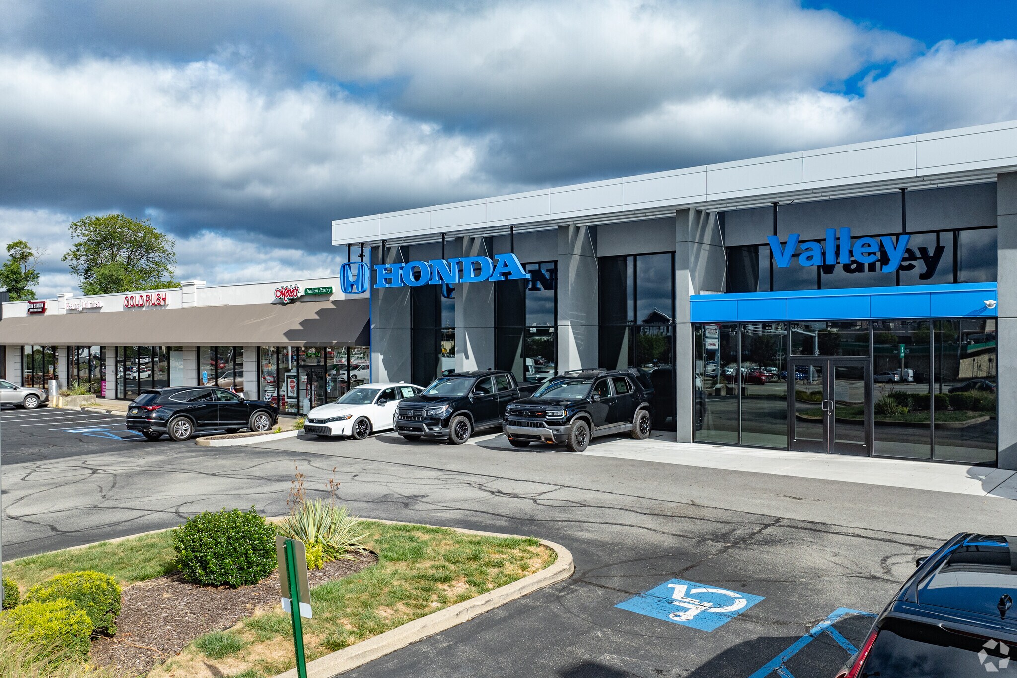 4201-4221 William Penn Hwy, Monroeville, PA à louer Photo principale- Image 1 de 2