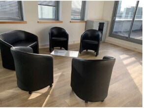 Office in Nanterre for lease Interior Photo- Image 2 of 3