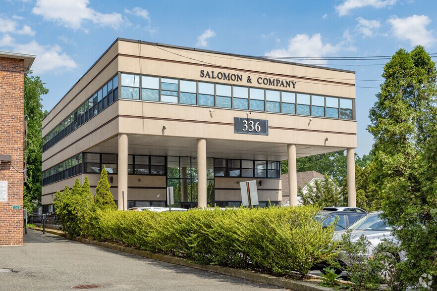 336 Atlantic Ave, East Rockaway, NY for lease - Primary Photo - Image 1 of 4