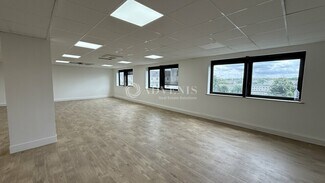 Plus de détails pour 4 Rue Sainte Claire Deville, Lognes - Bureau à louer