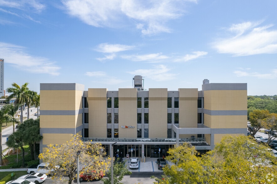 8603 S Dixie Hwy, Pinecrest, FL à louer - Photo du bâtiment - Image 2 de 19
