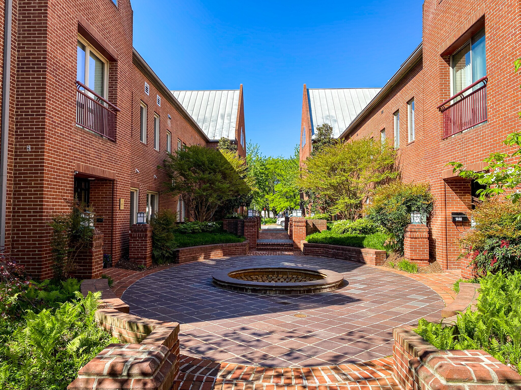 1450 Duke St, Alexandria, VA à vendre Photo principale- Image 1 de 12