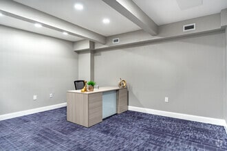 13246 38th St N, Clearwater, FL for lease Interior Photo- Image 1 of 1