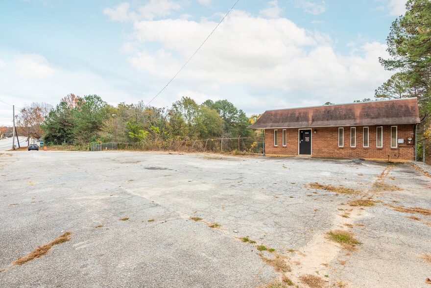 2680 Martin Luther King Jr Dr SW, Atlanta, GA for sale - Building Photo - Image 3 of 30