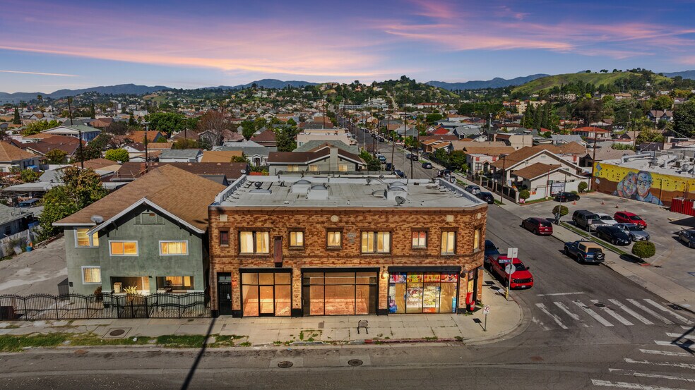 3229-3235 N Main St, Los Angeles, CA à louer - Photo du bâtiment - Image 2 de 24