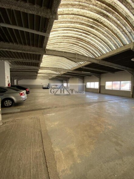 Industrial in Saint-Maur-des-Fossés for lease - Interior Photo - Image 3 of 3