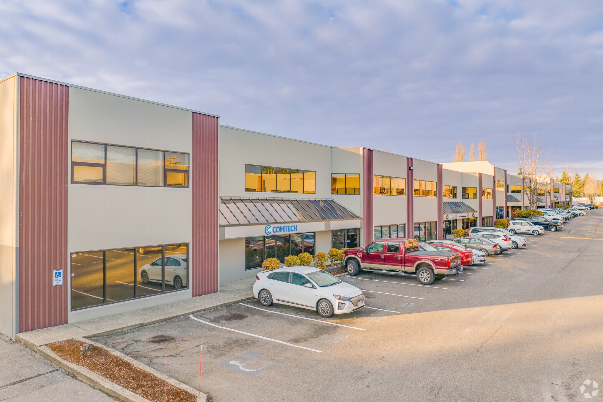 19292 60th Ave, Surrey, BC à vendre Photo principale- Image 1 de 1