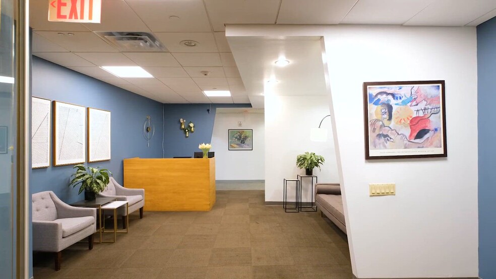 1350 Avenue of the Americas, New York, NY à louer - Vidéo sur l’inscription commerciale - Image 2 de 9