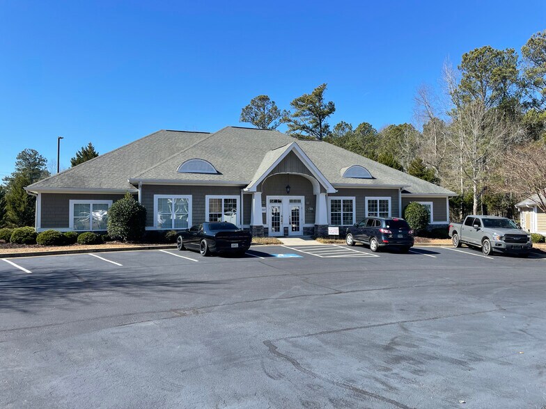 1015 Tyrone Rd, Tyrone, GA à louer - Photo du bâtiment - Image 2 de 5
