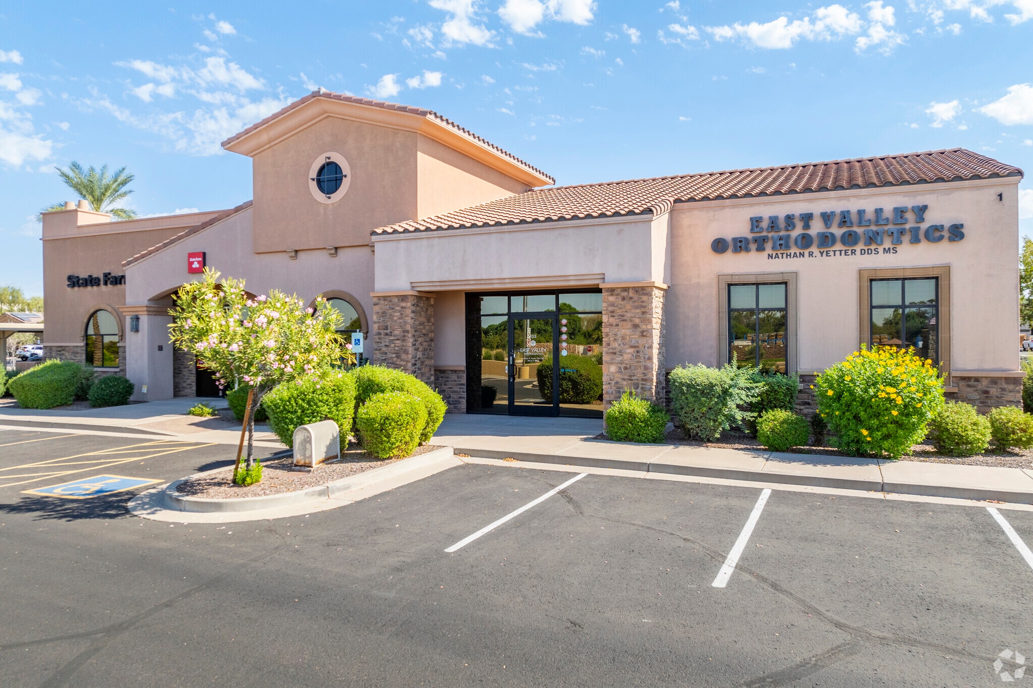 1635 N Greenfield Rd, Mesa, AZ for lease Building Photo- Image 1 of 9