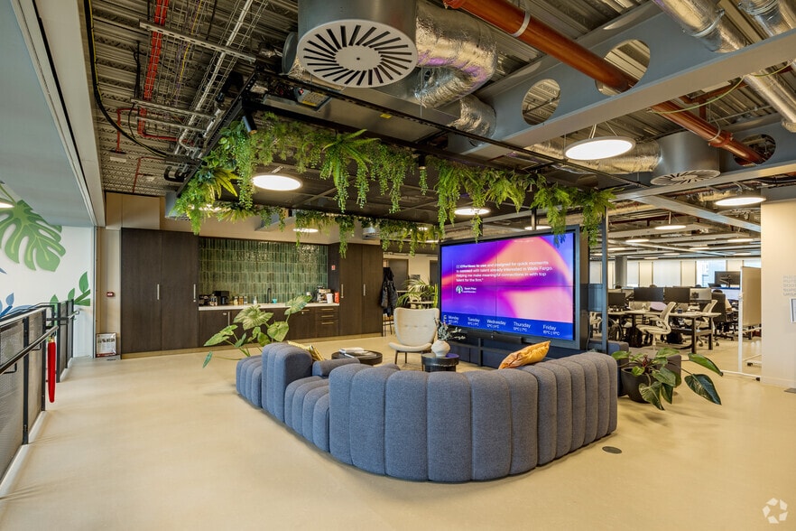 103-105 Bunhill Row, London for lease - Interior Photo - Image 3 of 37