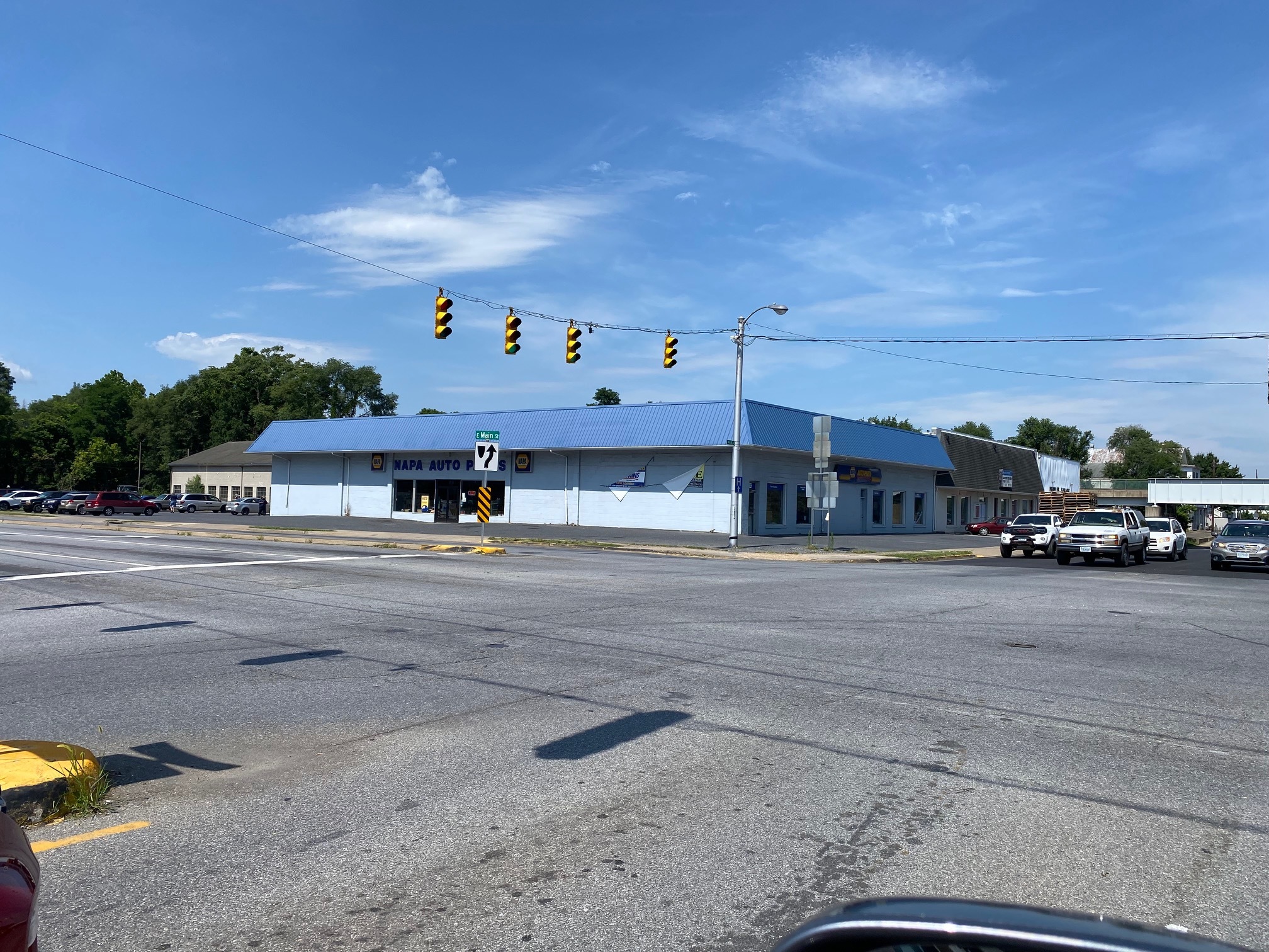 794 E Main St, Waynesboro, VA for lease Building Photo- Image 1 of 4