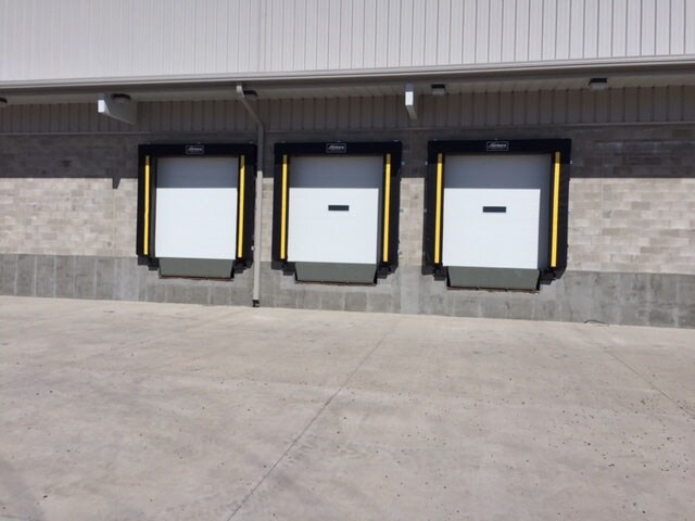 31-45 Elmwood Ave, Mountain Top, PA à louer - Photo du bâtiment - Image 2 de 9