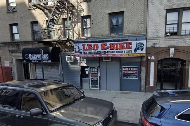 Plus de détails pour 2271 Morris Ave, Bronx, NY - Commerce de détail à louer