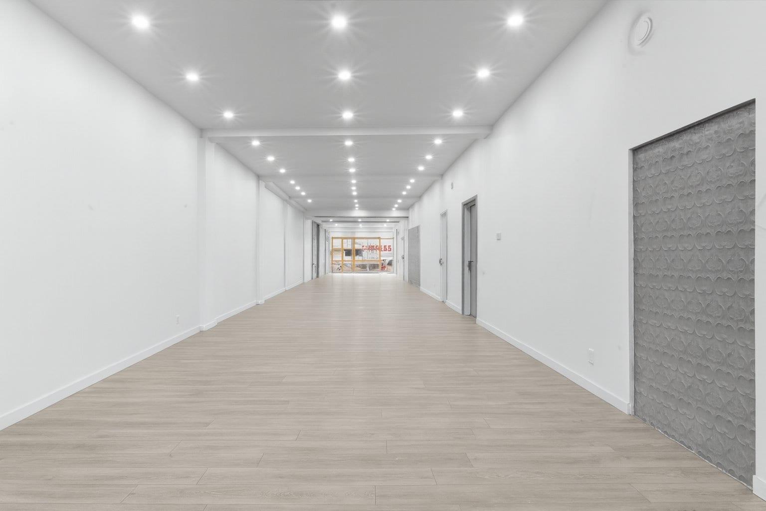 845-865 St Notre-Dame O, Montréal, QC for lease Interior Photo- Image 1 of 6