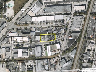 Plus de détails pour 1981 NE 153rd St, North Miami Beach, FL - Terrain à vendre