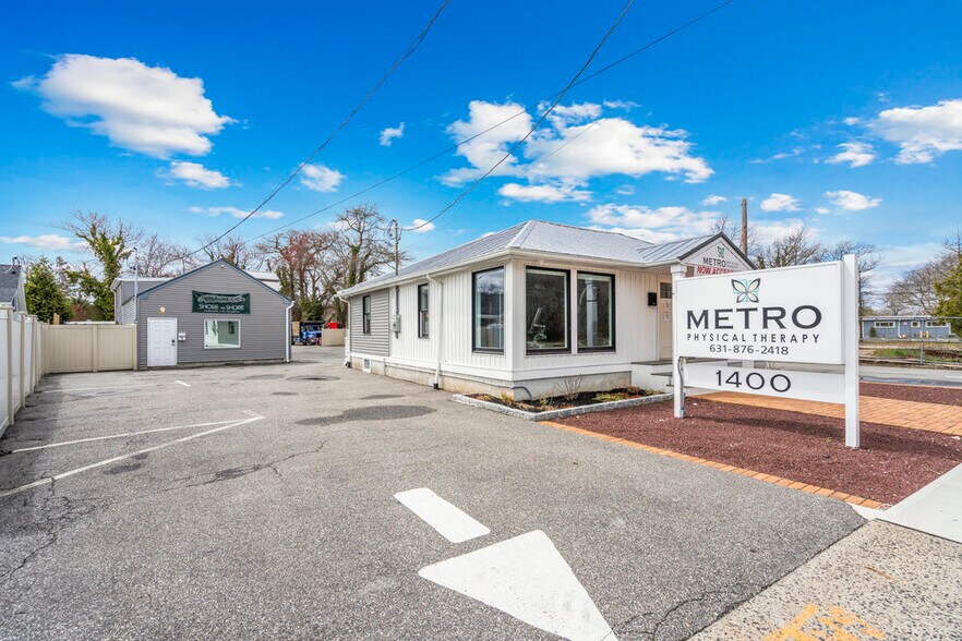 1400 Montauk Hwy, Oakdale, NY à vendre - Photo du bâtiment - Image 2 de 16