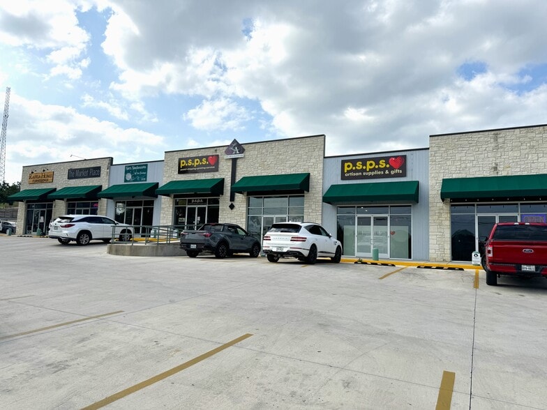 4315 W FM 2147, Cottonwood Shores, TX for lease - Building Photo - Image 3 of 5