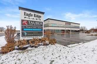 1415-1445 Eagle Ridge Dr, Schererville, IN à louer Photo du bâtiment- Image 1 de 42